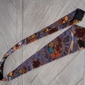 NWT Vintage Countess Mara 100% Silk Floral Necktie From Dillards